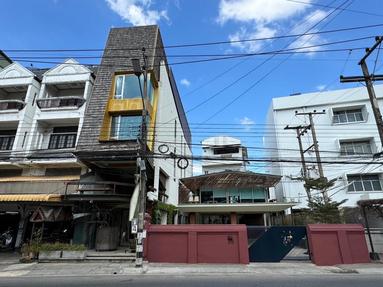 One More Space, Chiang Mai